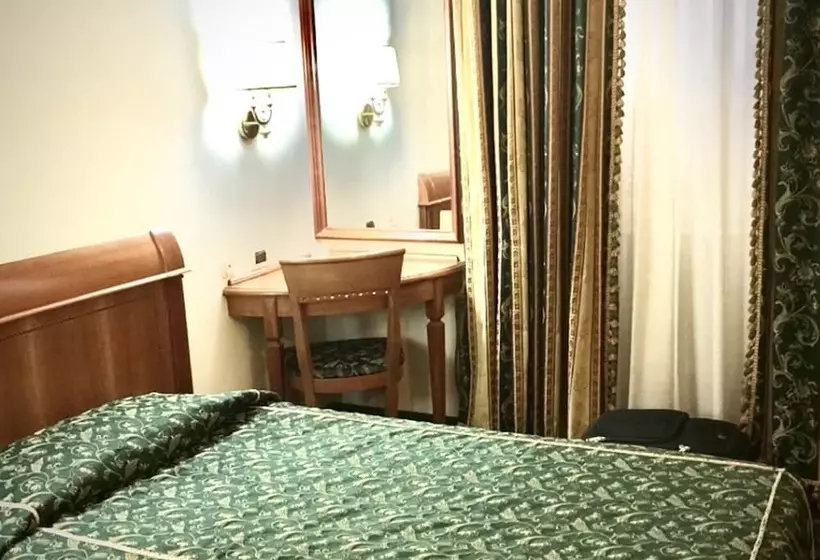 Fotos del hotel Champagne Palace:  19