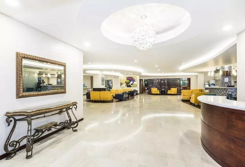 Fotos del hotel Holiday Inn Convention Center, An Ihg:  4