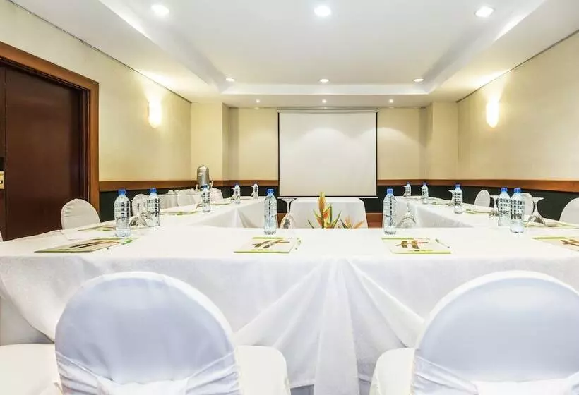 Fotos del hotel Holiday Inn Convention Center, An Ihg:  6