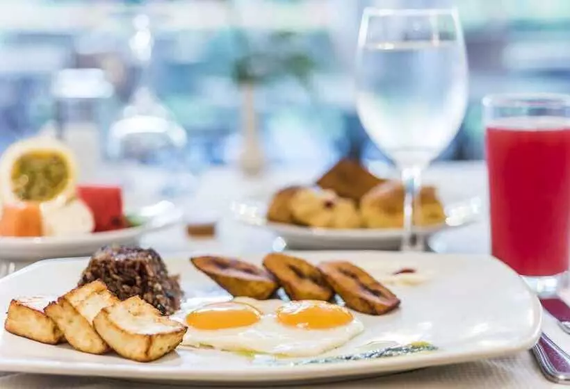 Fotos del hotel Holiday Inn Convention Center, An Ihg:  15