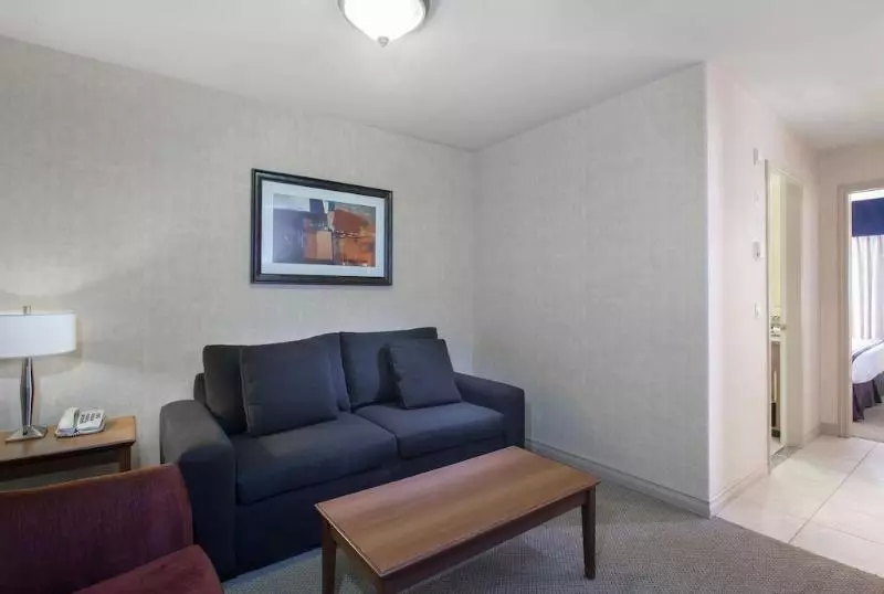 Fotos del hotel Sandman Hotel Calgary Airport:  2