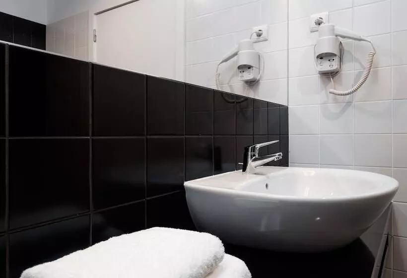 Fotos del hotel B The Guest Downtown:  11