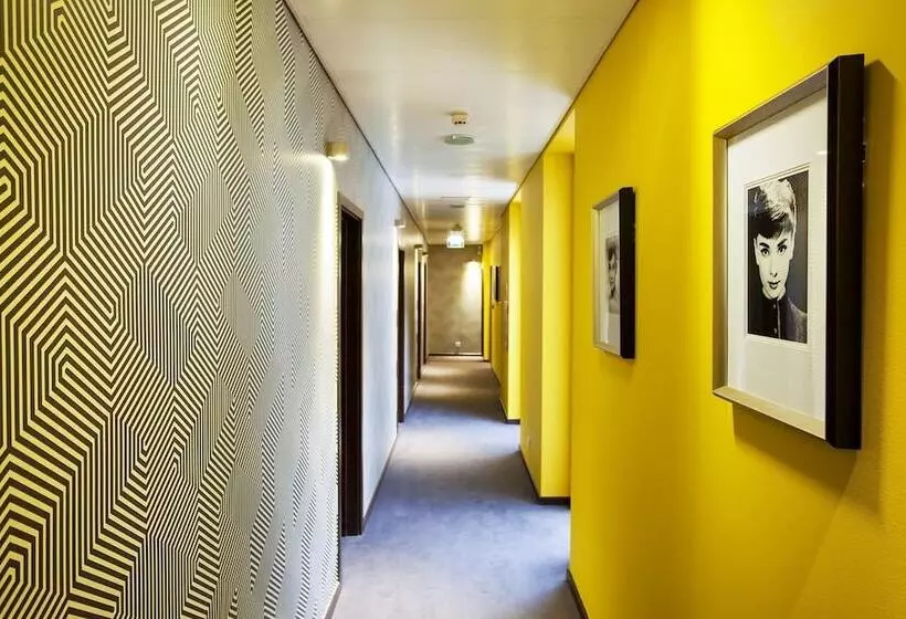 Fotos del hotel Internacional Design:  3