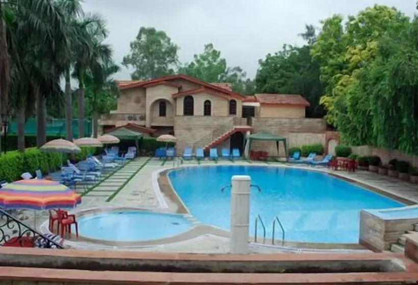 Fotos del hotel Ashok Country Resort:  15