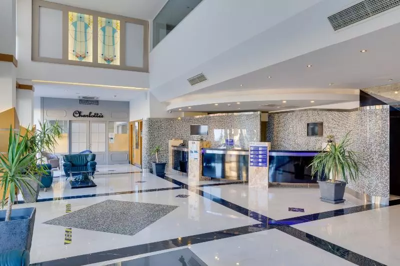 Fotos del hotel Marina  & Suites Kusadasi:  3