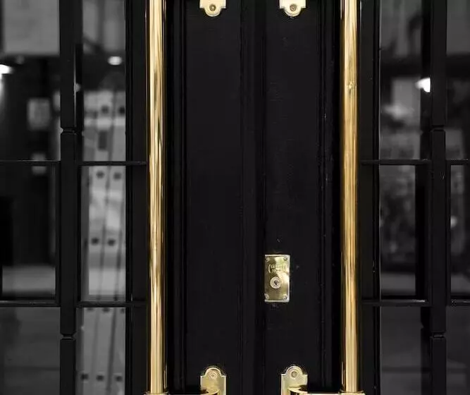 Fotos del hotel Mayflower Suites:  5