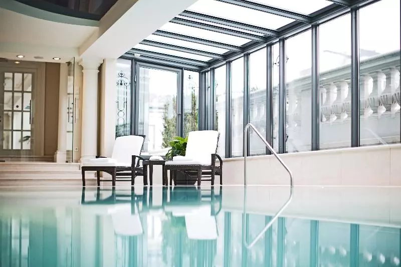 Fotos del hotel Palais Coburg Hotel Residenz:  2