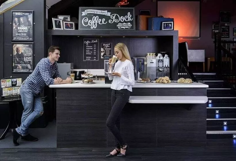 Fotos del hotel The Gleneagle  & Apartments:  2