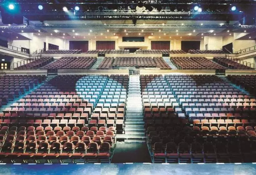 Fotos del hotel The Gleneagle  & Apartments:  13