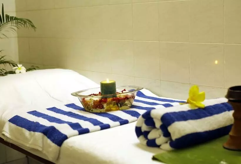 Fotos del hotel Golden Parkk:  3