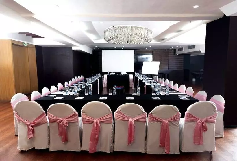 Fotos del hotel Golden Parkk:  6