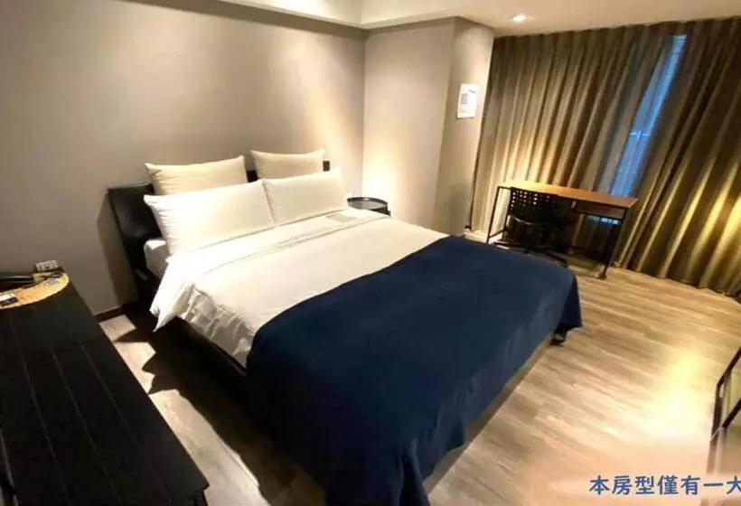 Yomi Hotel – Shuanglian Mrt