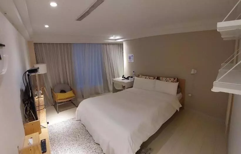 Fotos del hotel Yomi Hotel - Shuanglian Mrt:  14