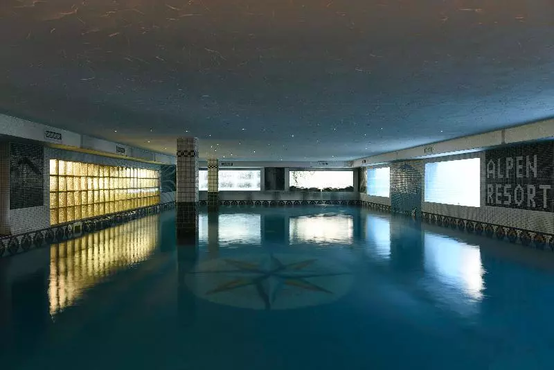 Fotos del hotel Alpen Resort:  2