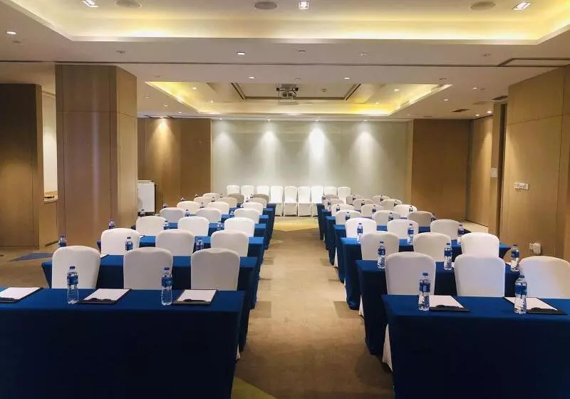 Fotos del hotel Holiday Inn Express Shanghai Zhenping, An Ihg:  21