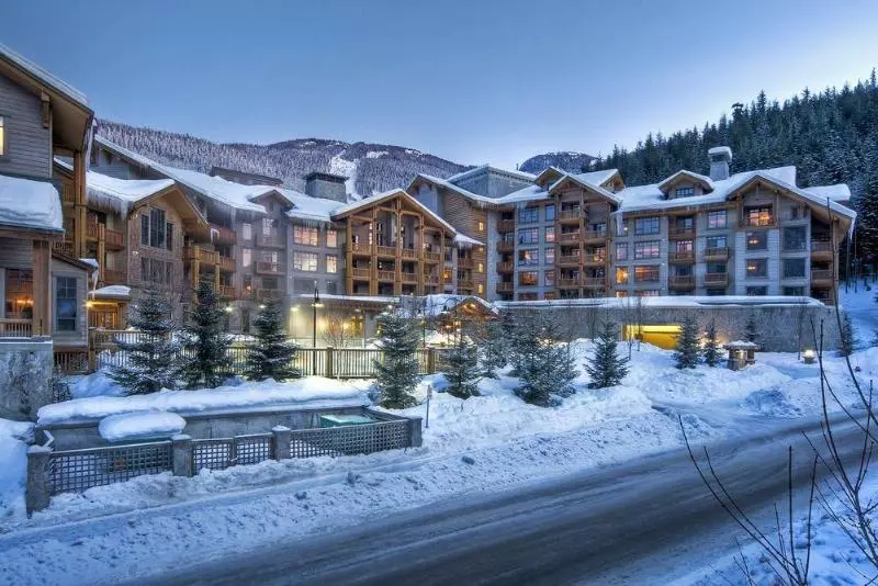 Fotos del hotel First Tracks Lodge:  9