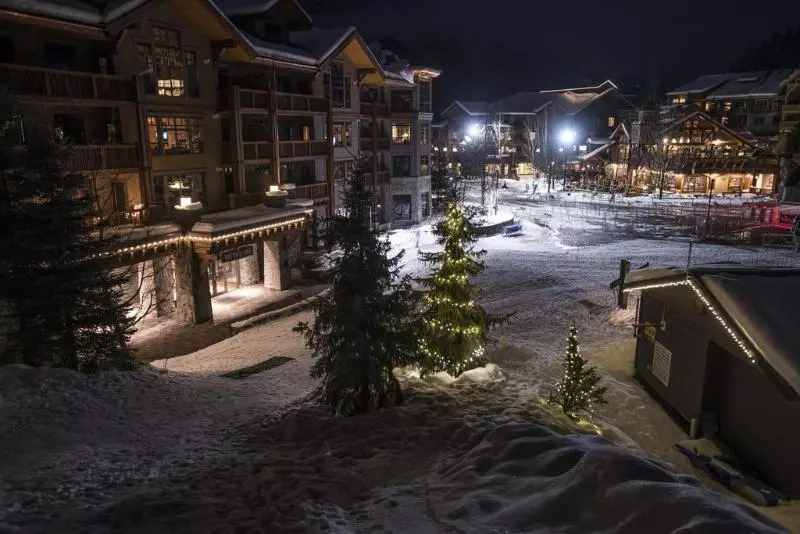 Fotos del hotel First Tracks Lodge:  14