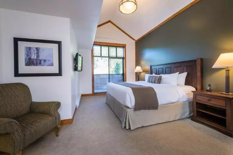 Fotos del hotel First Tracks Lodge:  3