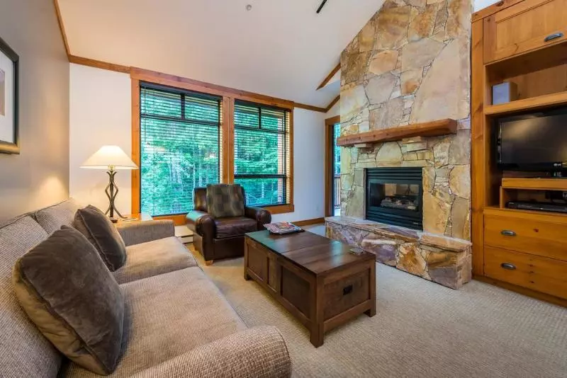 Fotos del hotel First Tracks Lodge:  8