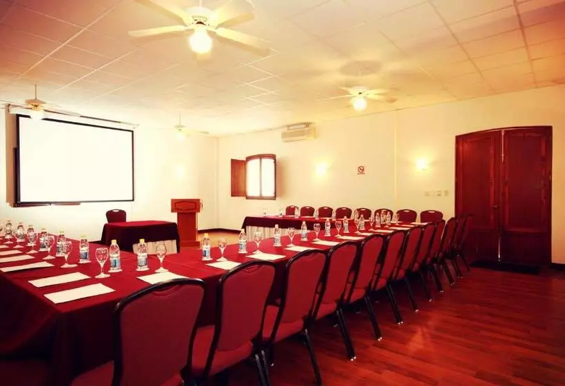 Fotos del hotel Hacienda Los Laureles:  5