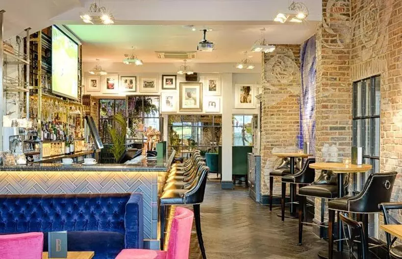 Fotos del hotel Black Ivy:  3