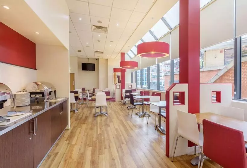 Fotos del hotel Travelodge Leeds Central:  7