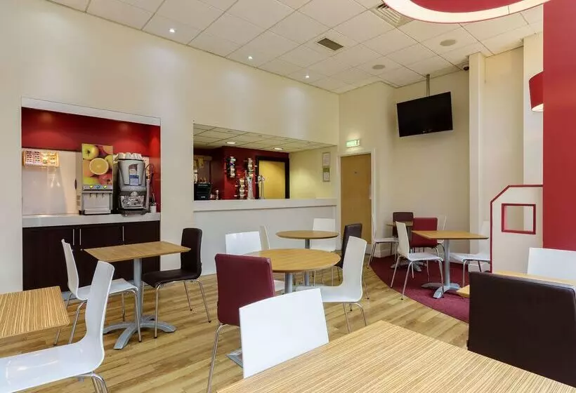 Fotos del hotel Travelodge Leeds Central:  4
