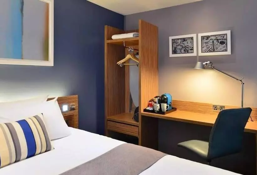 Fotos del hotel Travelodge London Docklands:  1