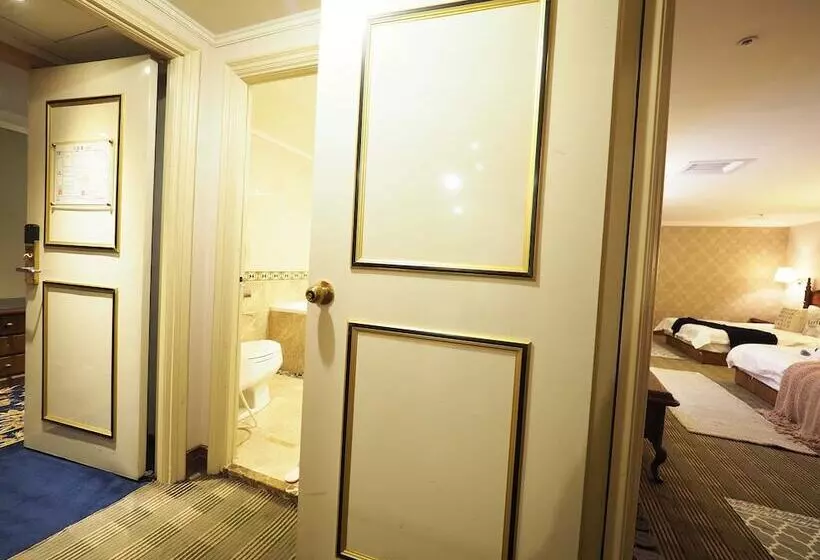 Fotos del hotel Capital Family:  6