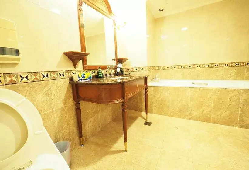 Fotos del hotel Capital Family:  12