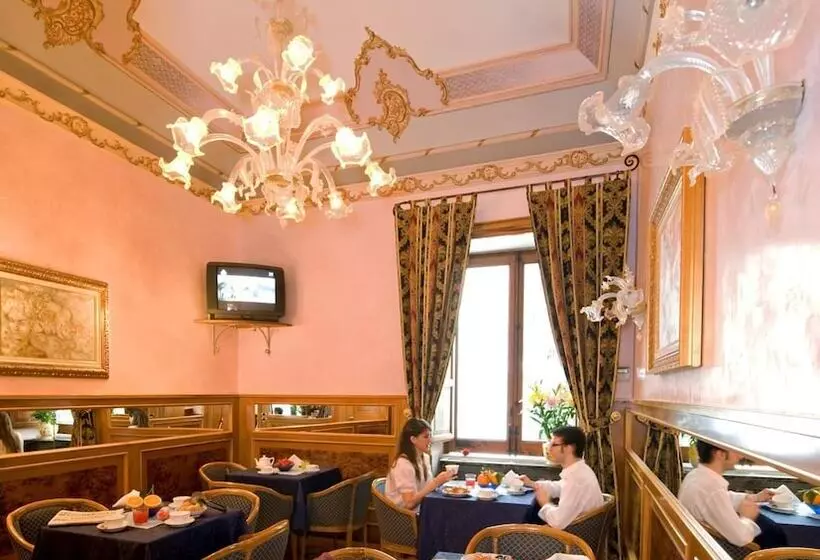 Fotos del hotel Joli:  4