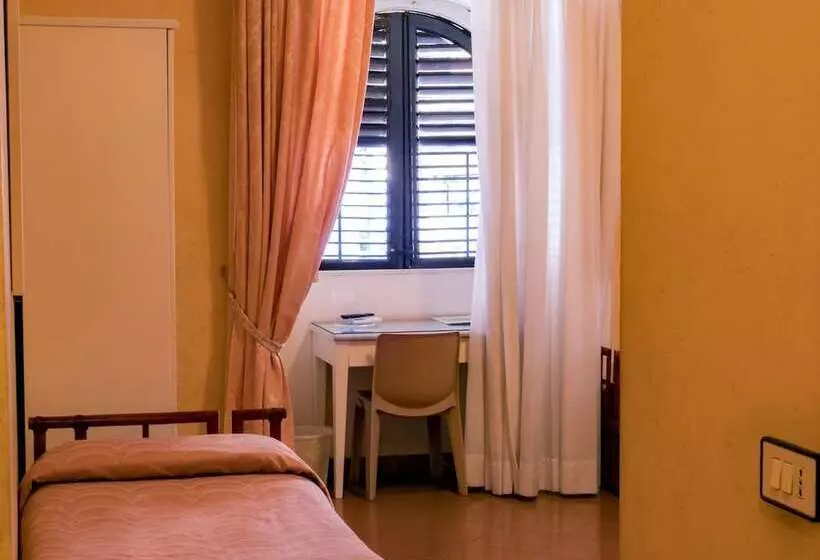 Fotos del hotel Joli:  12