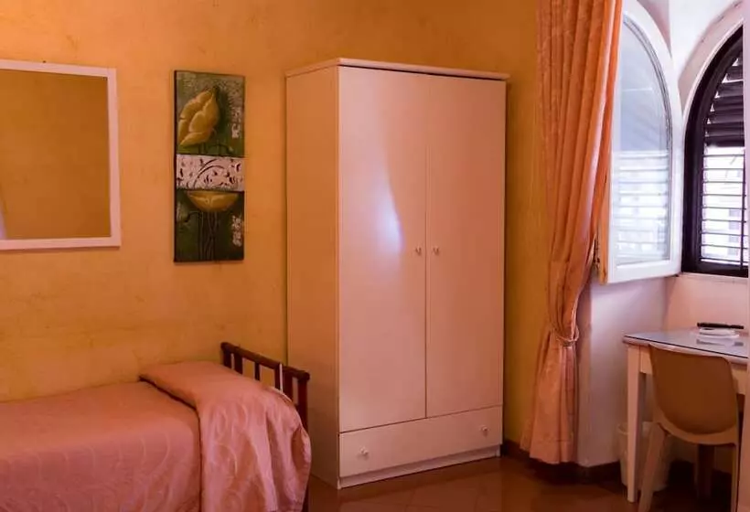 Fotos del hotel Joli:  25