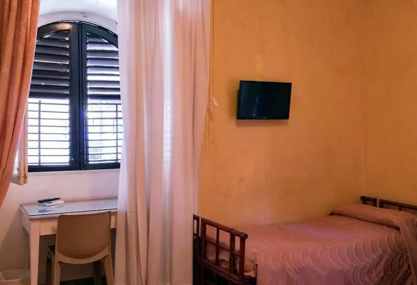 Fotos del hotel Joli:  15