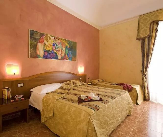 Fotos del hotel Joli:  10