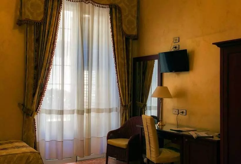 Fotos del hotel Joli:  24