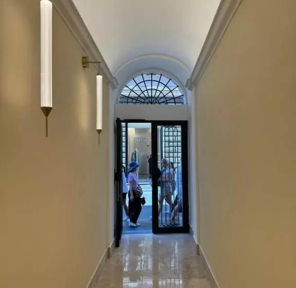 Fotos del hotel Condotti 29:  2