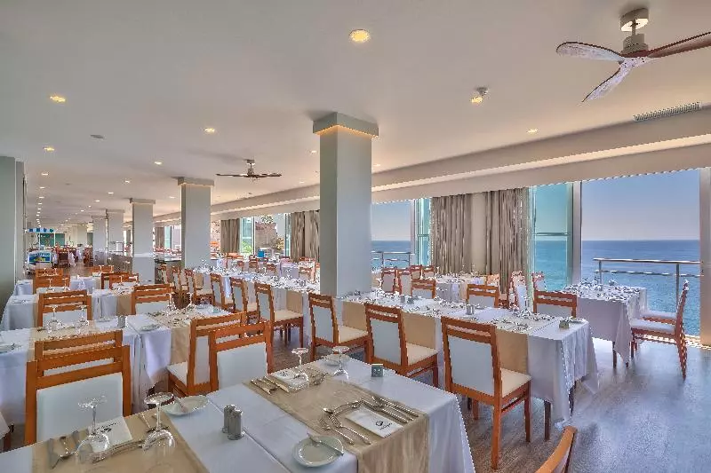 Fotos del hotel Orca Praia:  6