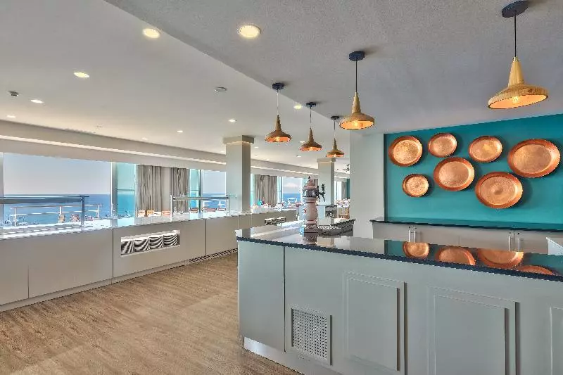 Fotos del hotel Orca Praia:  8