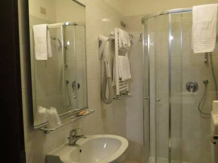 Fotos del hotel Bridge:  16