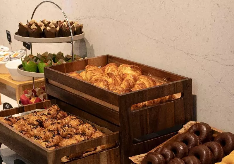 Fotos del hotel Ciutat De Barcelona:  3