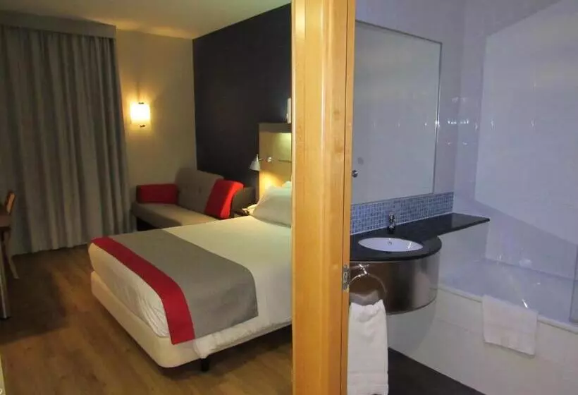 Fotos del hotel Holiday Inn Express Madridalcorcón, An Ihg:  19