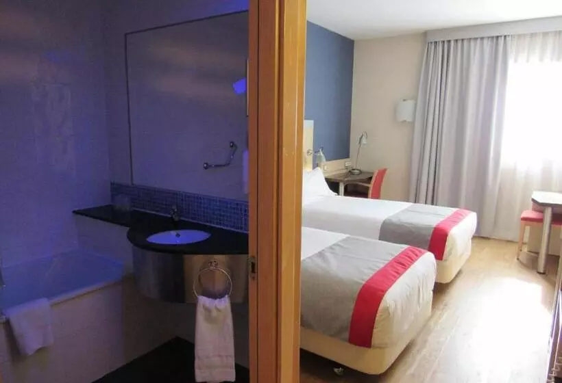 Fotos del hotel Holiday Inn Express Madridalcorcón, An Ihg:  22