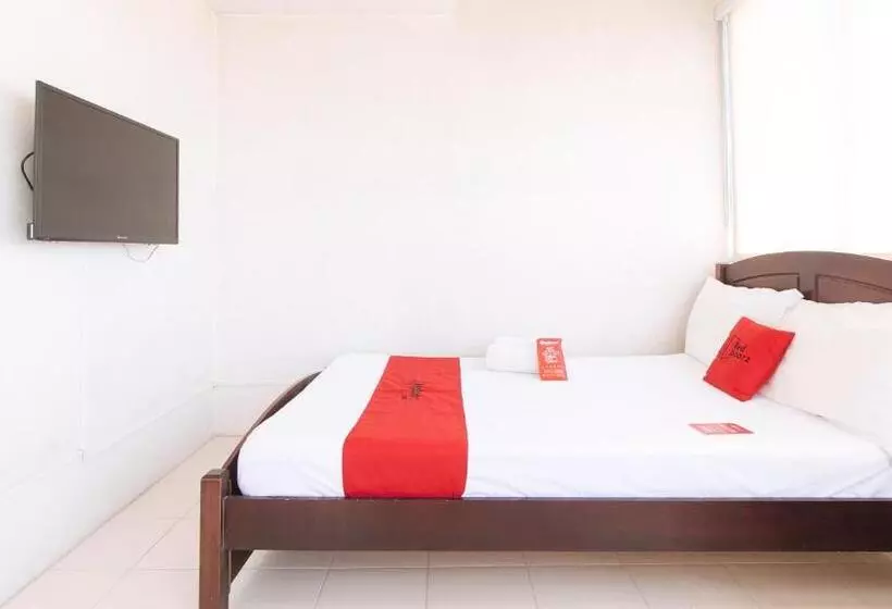 Fotos del hotel Reddoorz Plus @ E Rodriguez Corner Banawe:  2