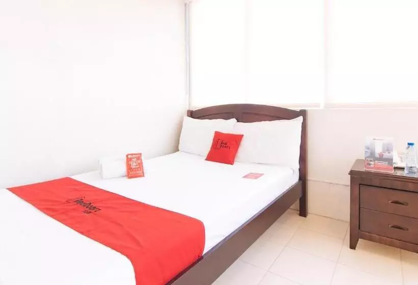 Fotos del hotel Reddoorz Plus @ E Rodriguez Corner Banawe:  18
