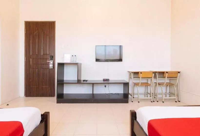 Fotos del hotel Reddoorz Plus @ E Rodriguez Corner Banawe:  16
