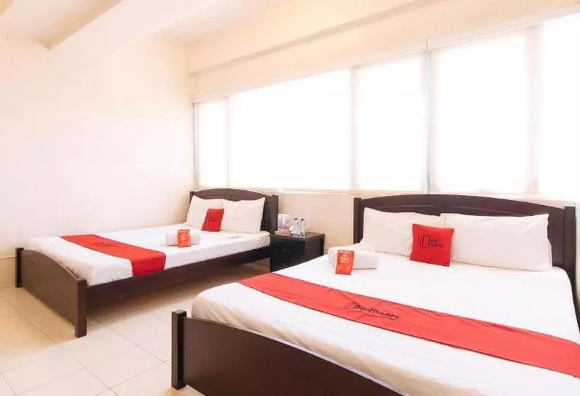 Fotos del hotel Reddoorz Plus @ E Rodriguez Corner Banawe:  22