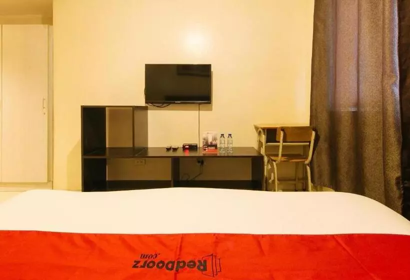 Fotos del hotel Reddoorz Plus @ E Rodriguez Corner Banawe:  5