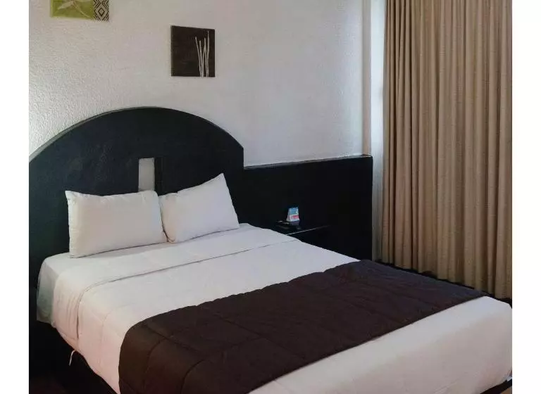 Fotos del hotel Hi  Impala Queretaro:  17