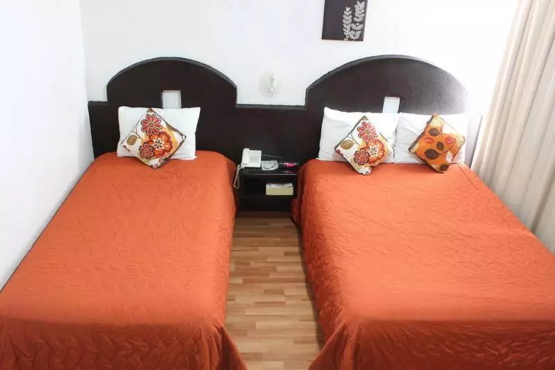 Fotos del hotel Hi  Impala Queretaro:  4